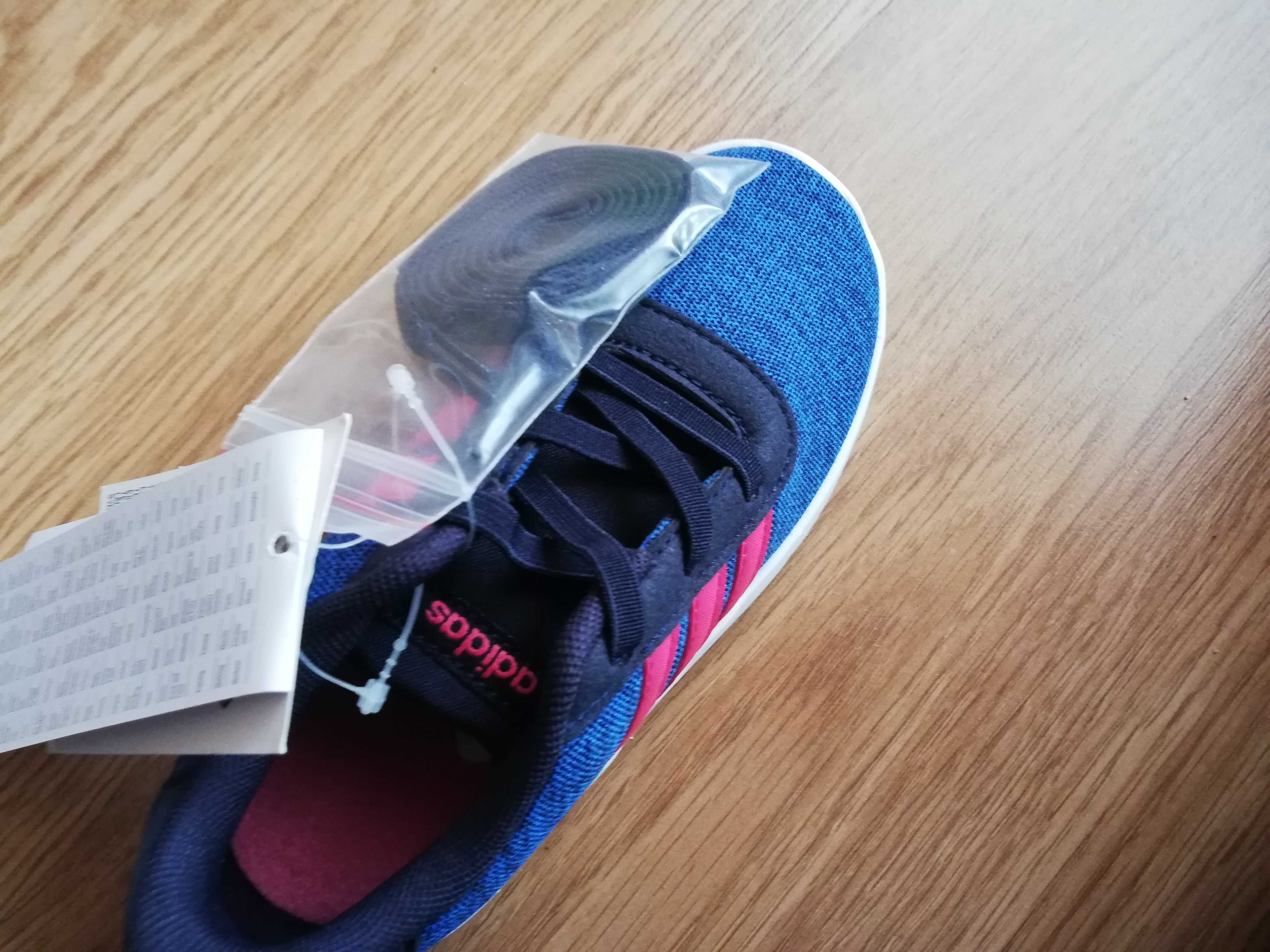 детски маратонки adidas, чисто нови, 27