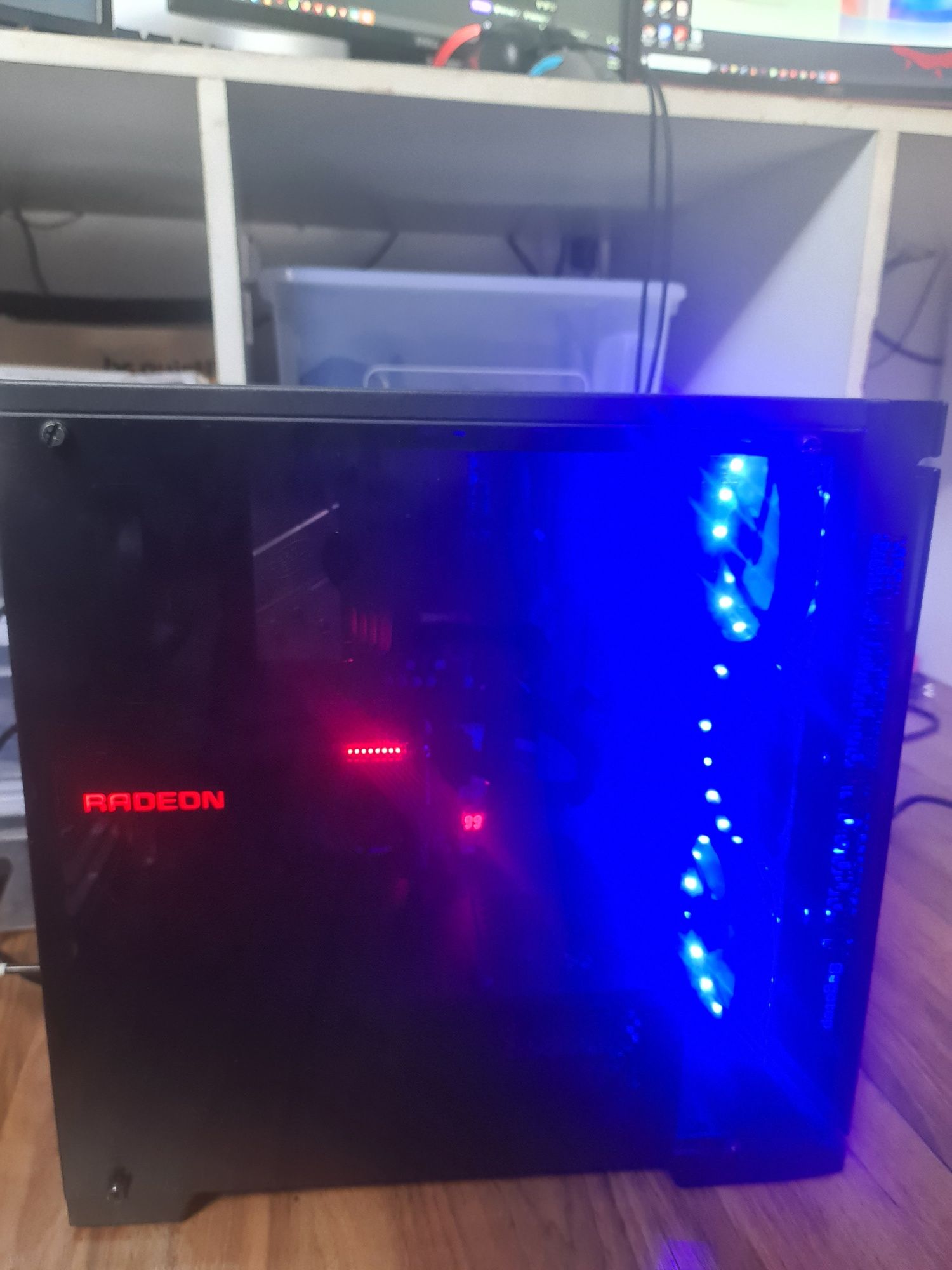 Vand sistem/PC/calculator complet.