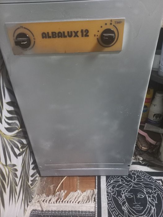 Mașina de spălat albalux12 semiautomata în stare foarte bună 700ron ne