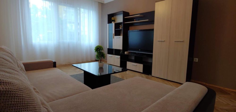 Нощувки гр. Шумен - двустаен апартамент