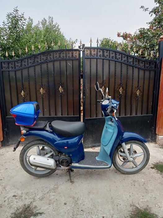 Scuter Aprilia 49 cc
