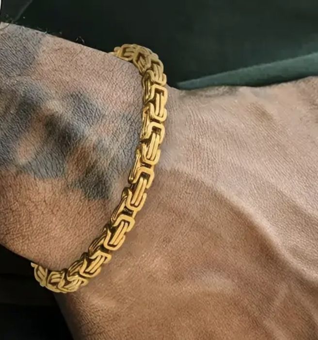 Масивна мъжка гривна изработена от медицинско злато