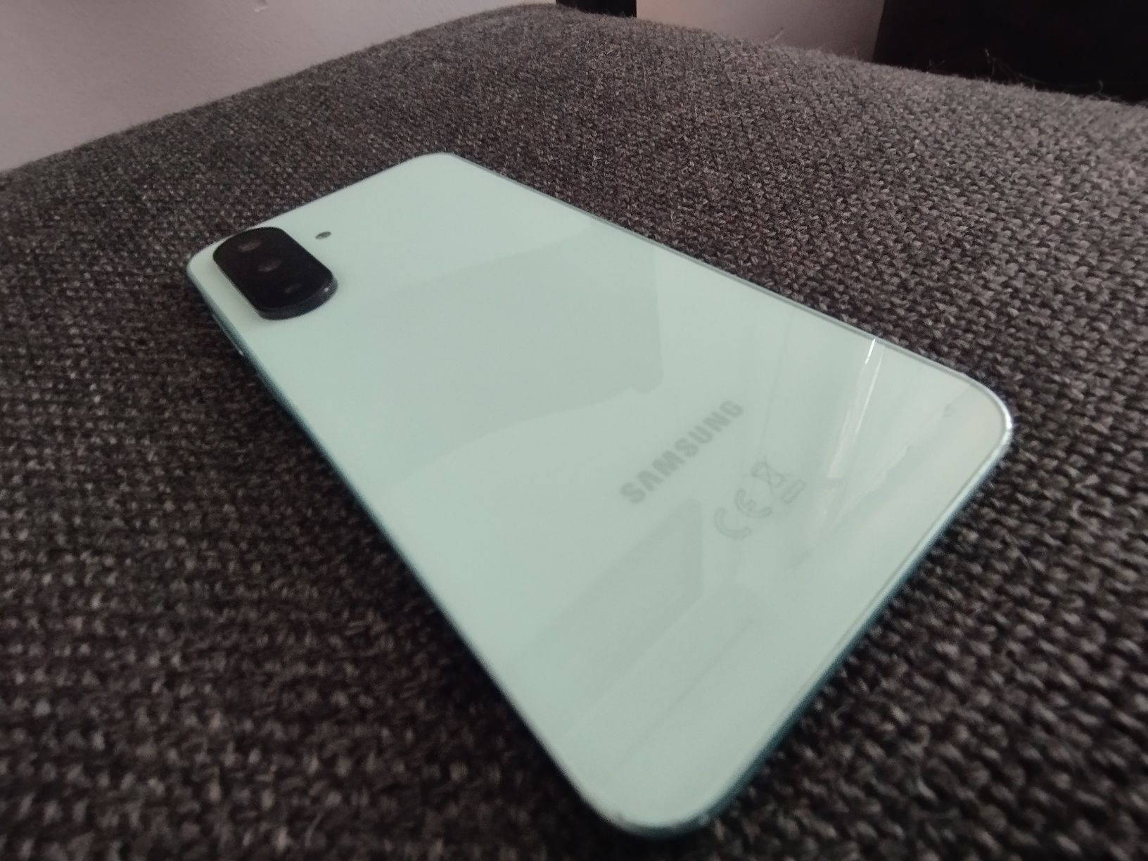 Samsung a26 5g 128gb-6ram