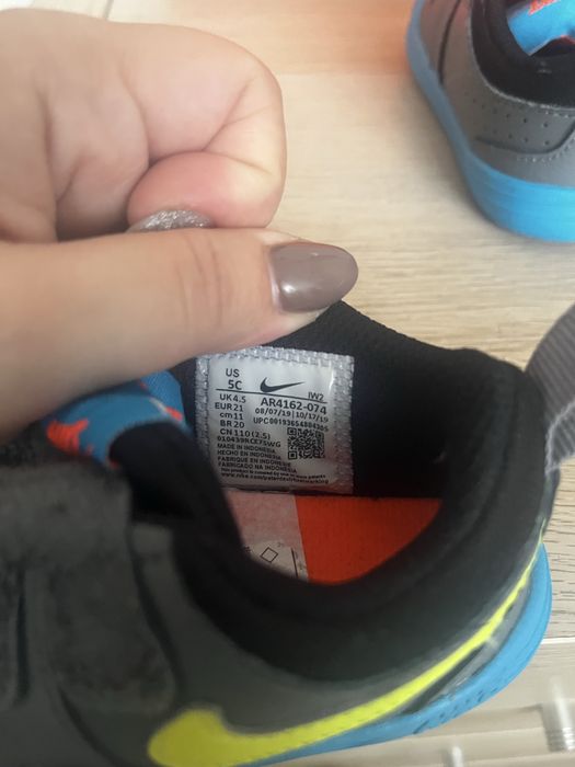 Vand Nike marimea 21