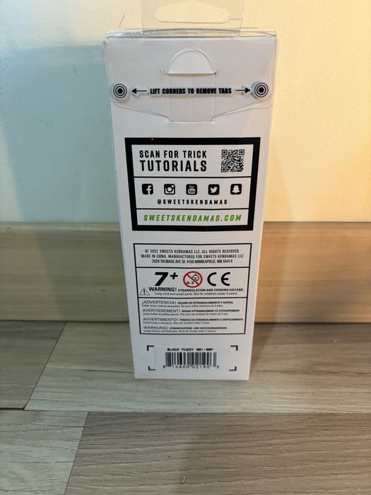 Sweets Fuzzy Black Kendama Broken Shape, noua, editie rara