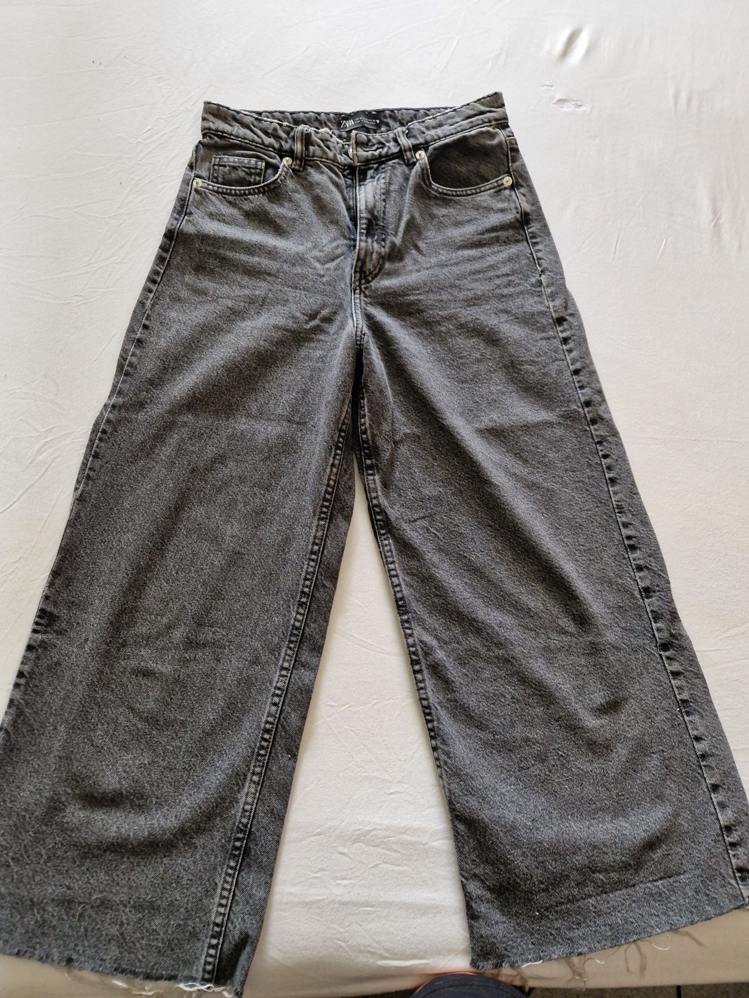 Blugi Zara culotte