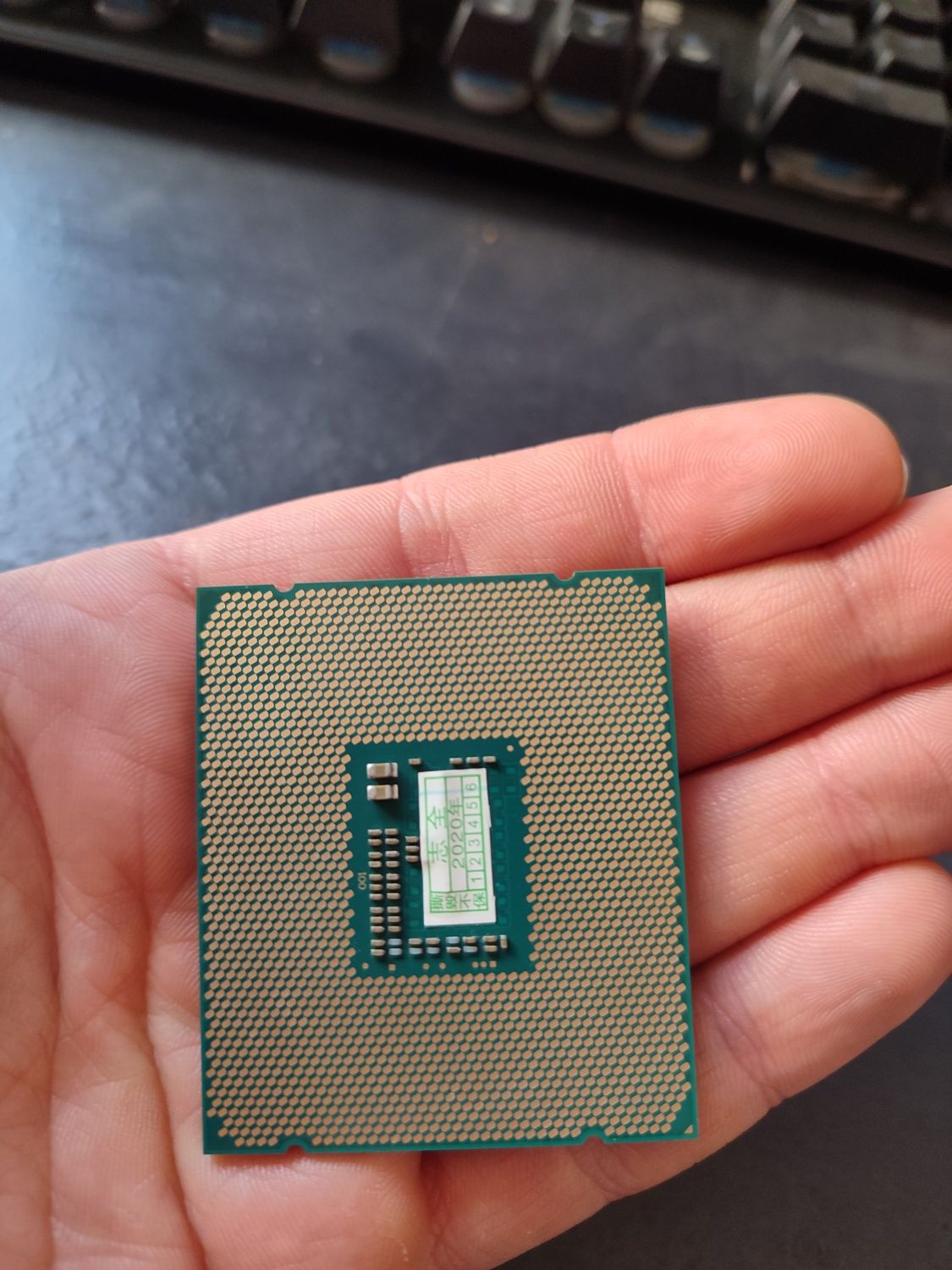 Продается процессор Xeon 2620v3