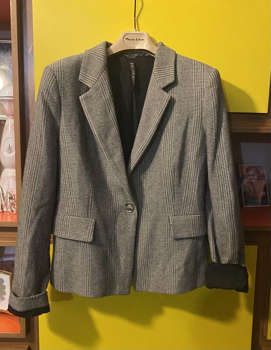 Вълнено сако на Manila Grace