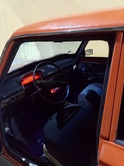 VAZ 2101 jguli srochna sotiladi matori zoʻr giniralni davernis bor3yil