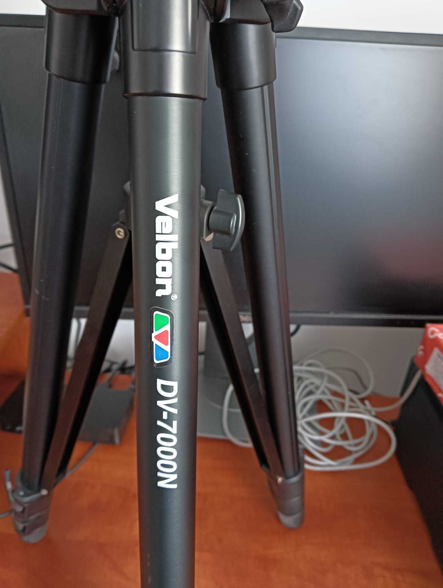 Tripod Velbon DV-7000N, stare impecabila, folosit extrem de putin