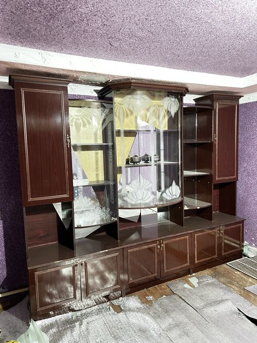 Стенка сотилади срочна