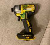 Masina de insurubat cu impact DEWALT DCF887 - corp