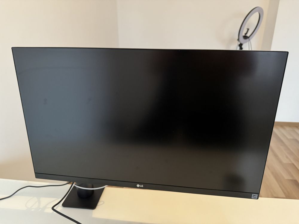 Monitor LG 27UN880 4k