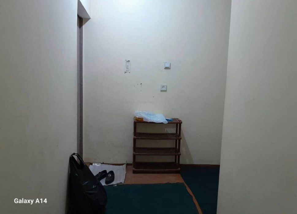 Продажа 1 хона 1 етаж 4 етажл 
Кора камиш 1/1