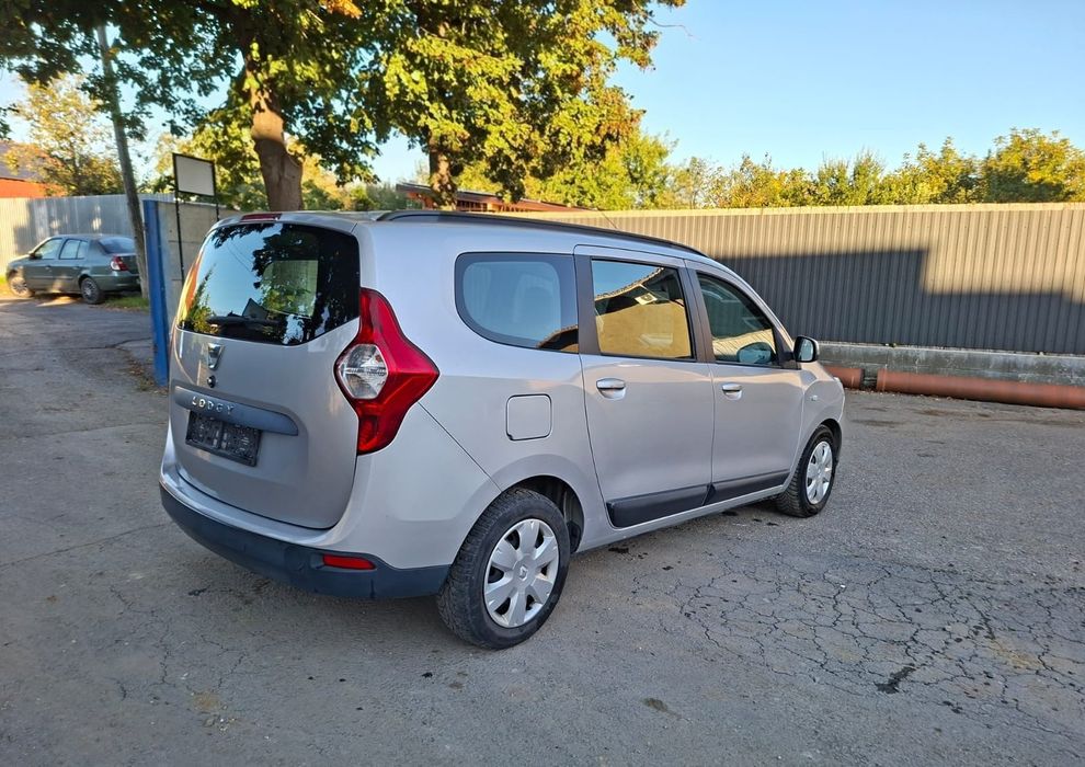 Dacia Lodgy 1.6 benzina an 2012.