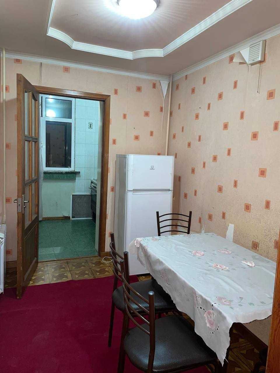 Янгабад базар 2/2/4 77 серия кирпич 2*6 лоджия 58 м2! Срочно 48900 !