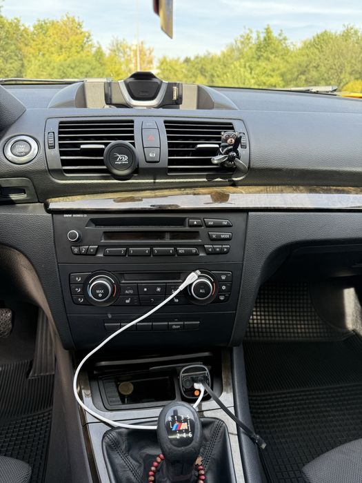 BMW Seria 1 118D – 2011 | Pachet Sport, Trapa Panoramică