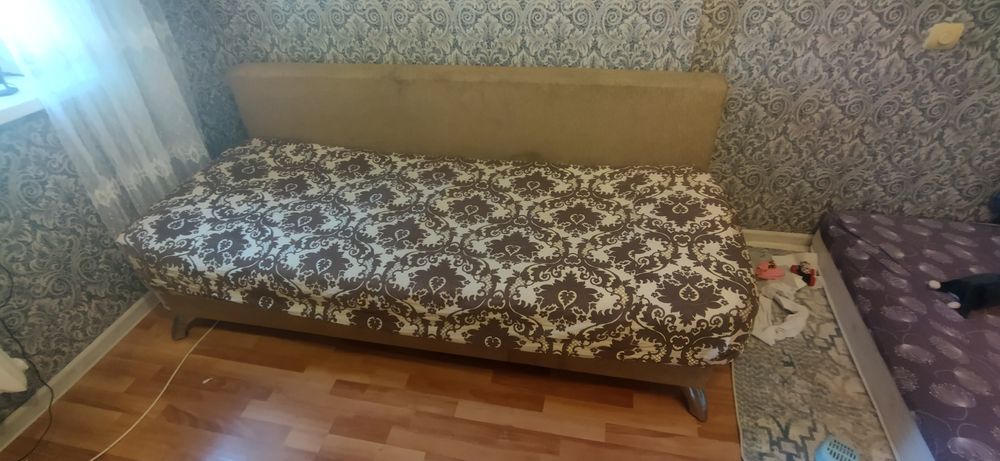 Диван отдам даром