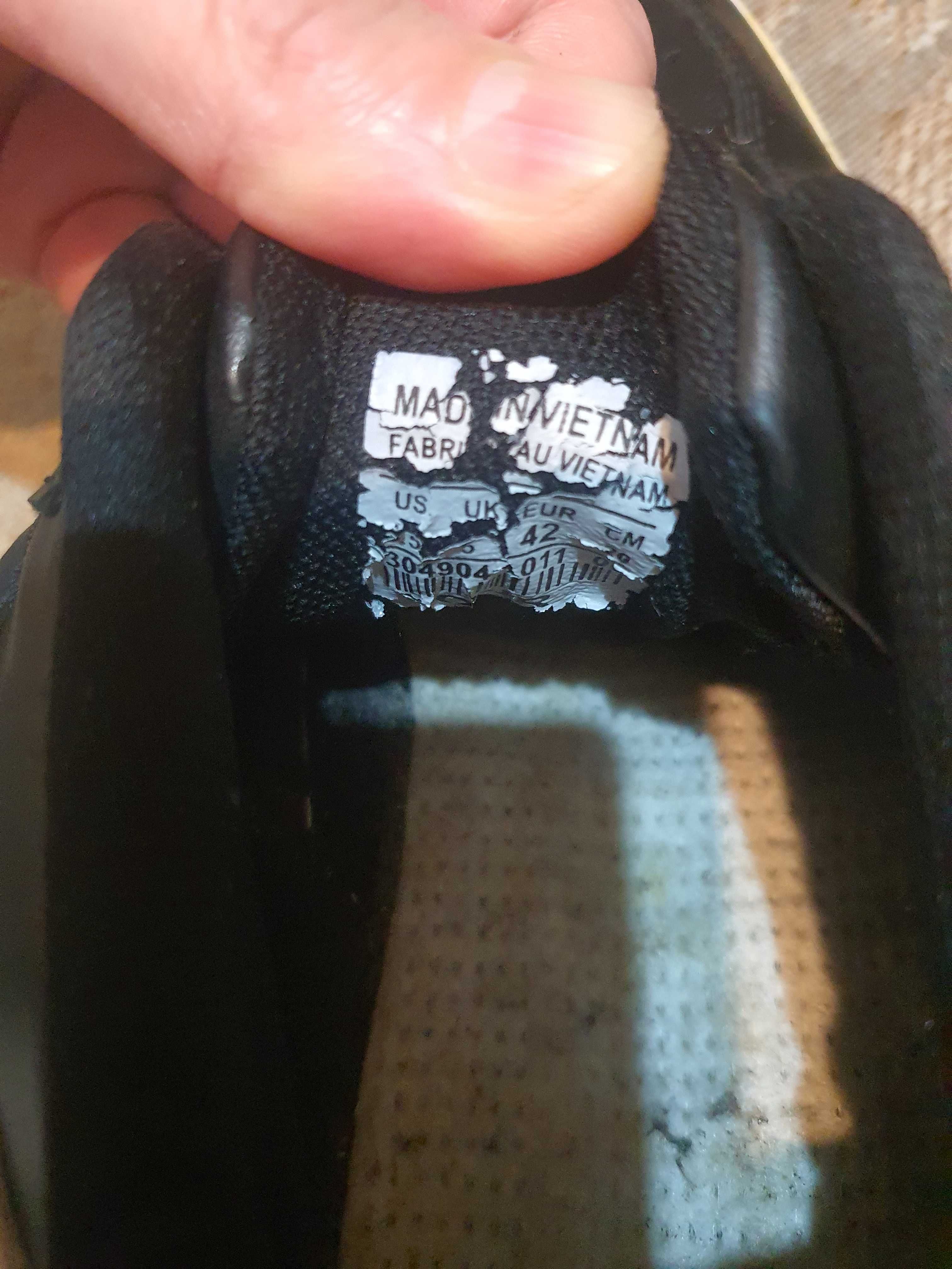 Маратонки Nike 42 номер.
