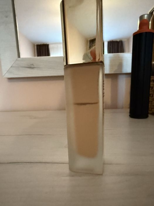 Фон дьо тен GUERLAIN Parure Gold Skin Matte Foundation