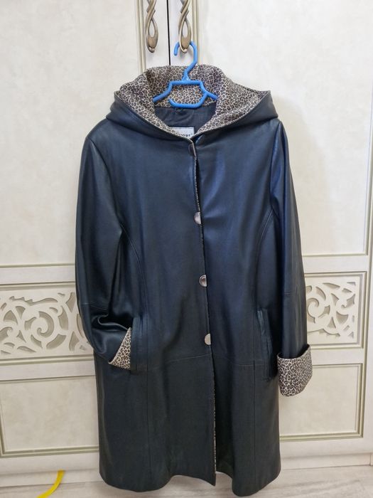 Продам кожаный плащ