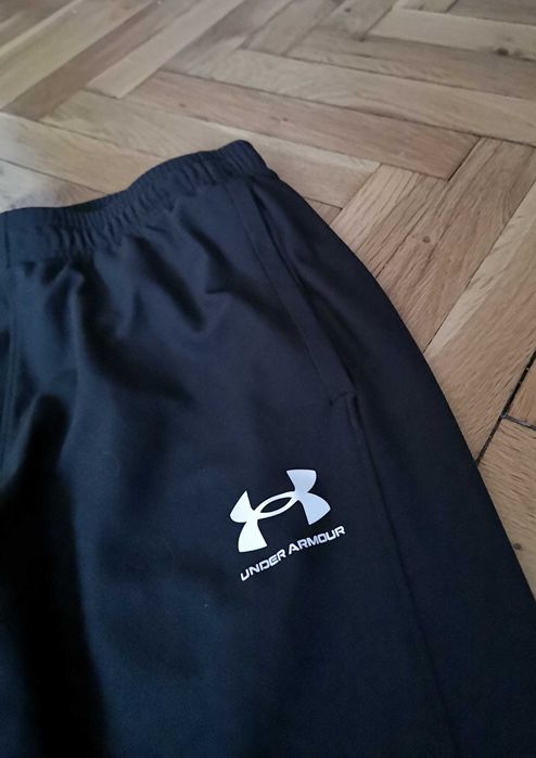 Оригинално мъжко долнище Under Armour размер М