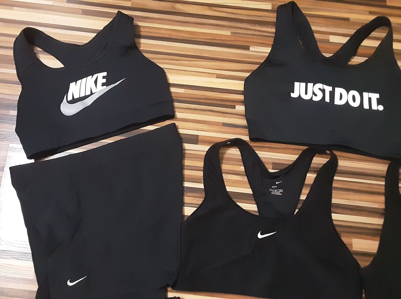 (S) NIKE PRO оригинални къси клинове и бюстиета