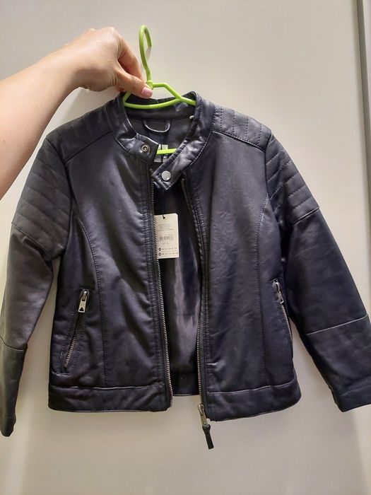 Куртка детская. НОВАЯ. Разм. 98