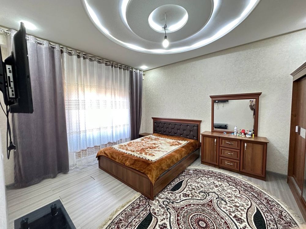 Sergeli Golden house 3/5/5 80 kvadratli kvartira sotiladi