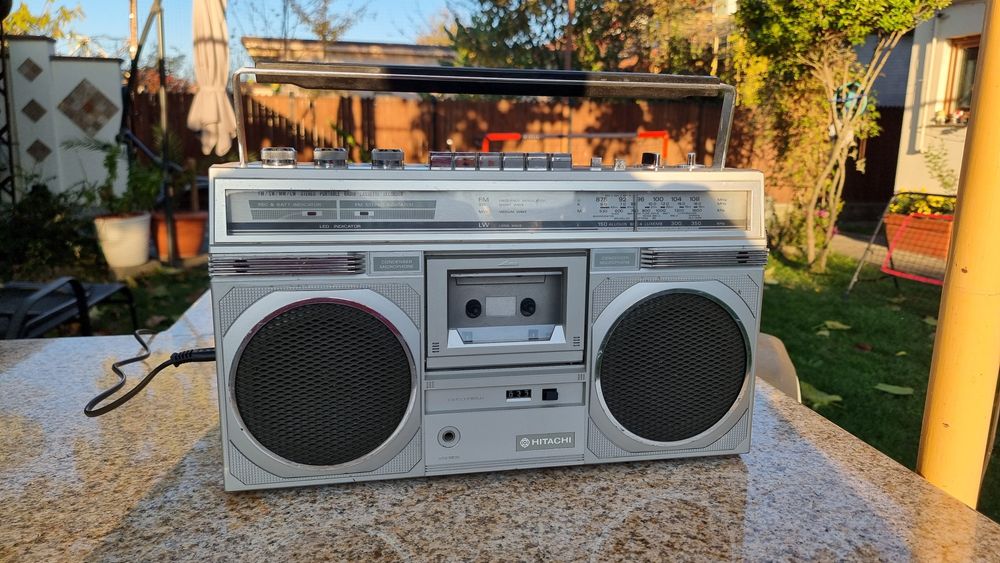 Radio casetofon Hitachi TRK-7200E