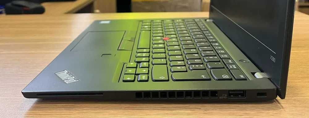 LENOVO ThinkPad X280. Core i5-8350U -1.7/3.6 Ghz, 8/256 GB