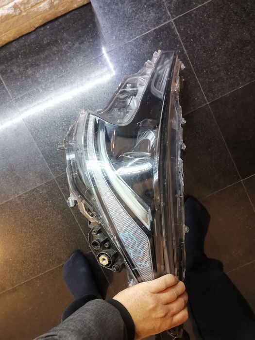 Far stânga full led adaptiv toyota corolla e210 hatchback combi