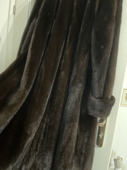REDUCERE !!Superba haina blana naturala vizon (nurca) import