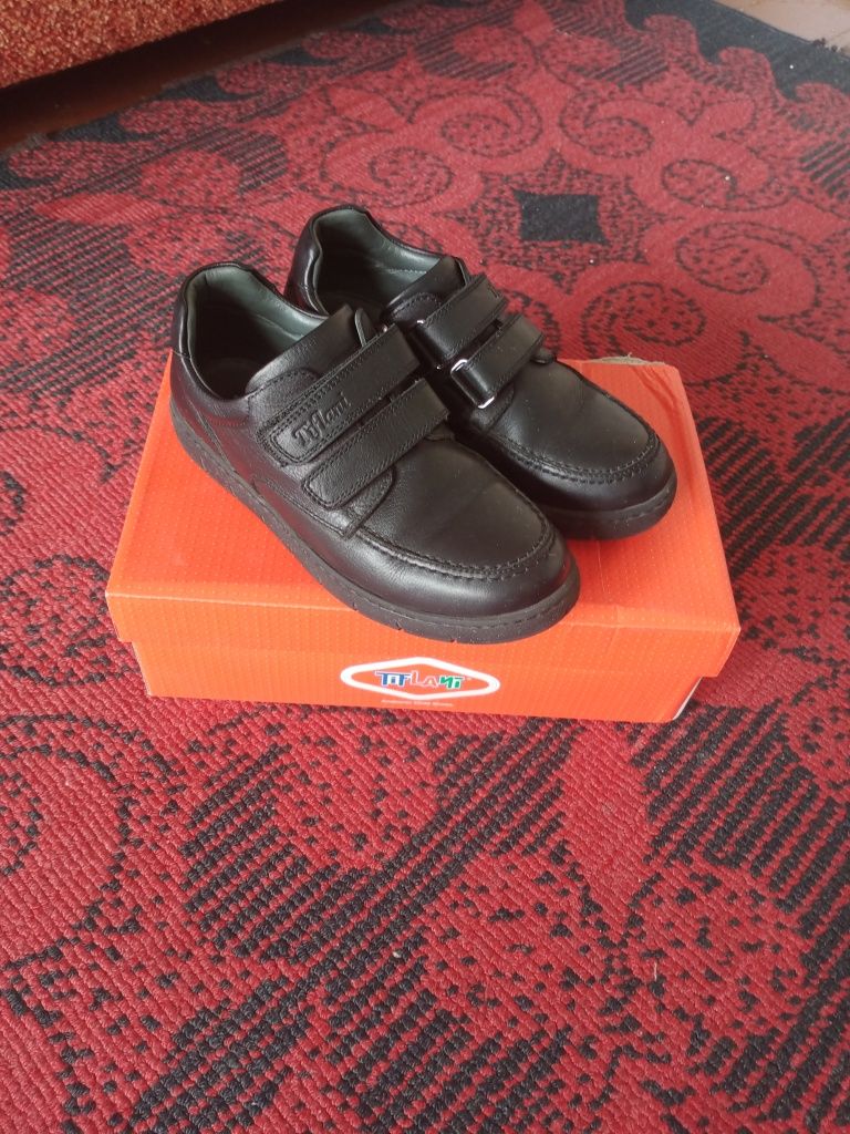 Туфли кожаные фирмы "Tiflani"31 размер,цена 10000 тенге