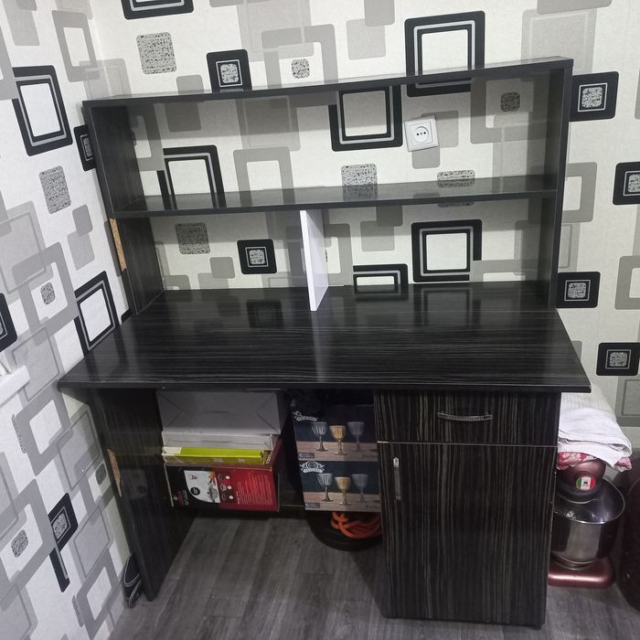 Продам стол дёшево