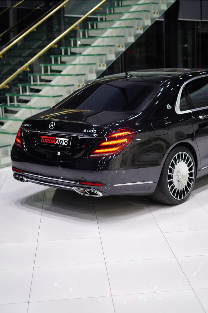 Mercedes Benz W222 S600 Maybach
