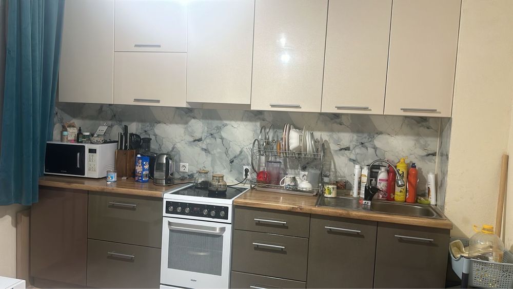 Продам срочно кухонный гарнитур