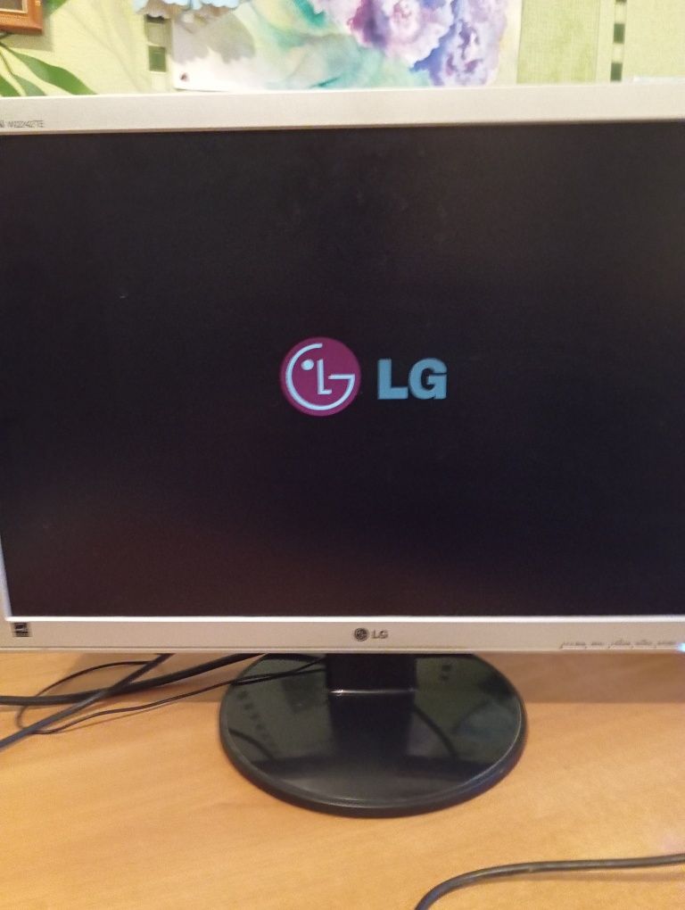 Монитор LG Flatron