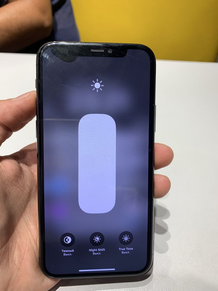 Iphone 11 pro 200$