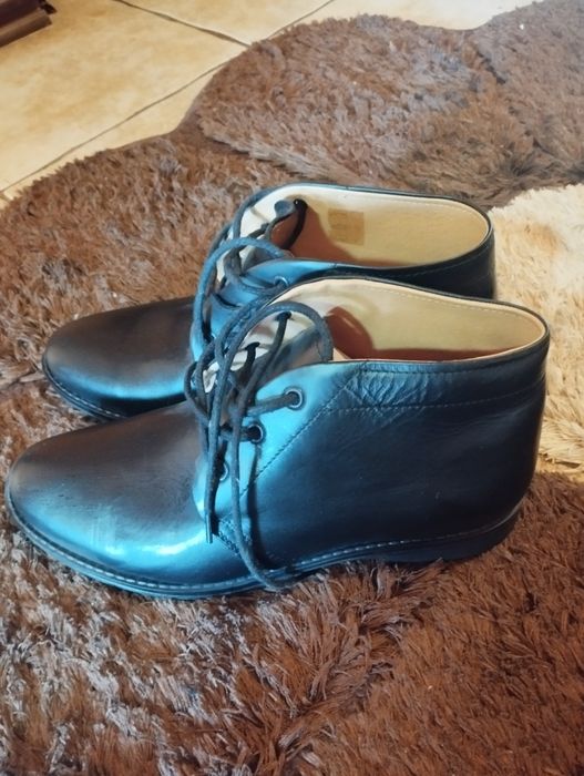 Ghete și pantofi din piele