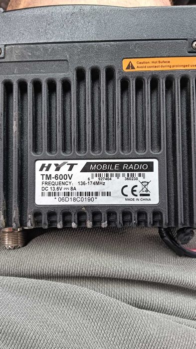 Statie radio HYT TM 600V UHF 400-450 Mhz