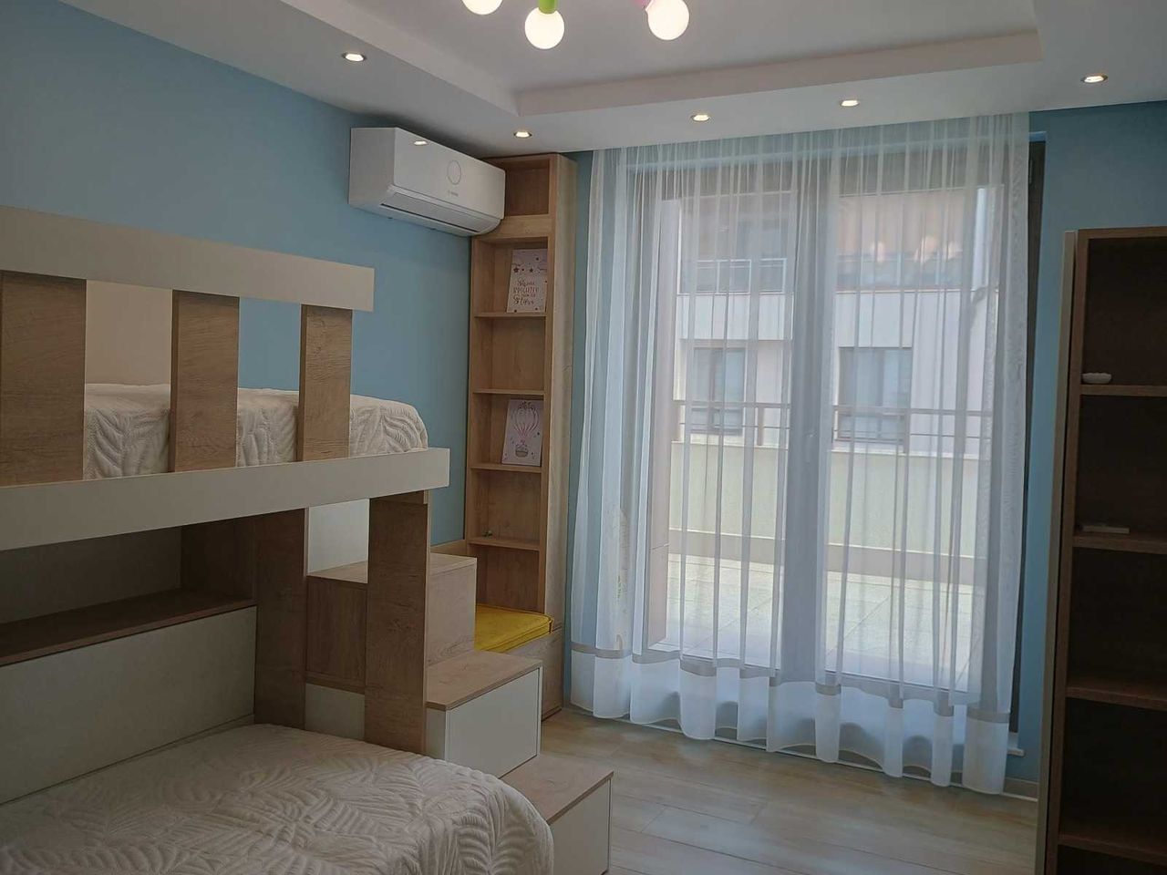 Продава се Тристаен апартамент в София, Славия - 92 кв.м за 1729 €/кв.м - Снимка #10