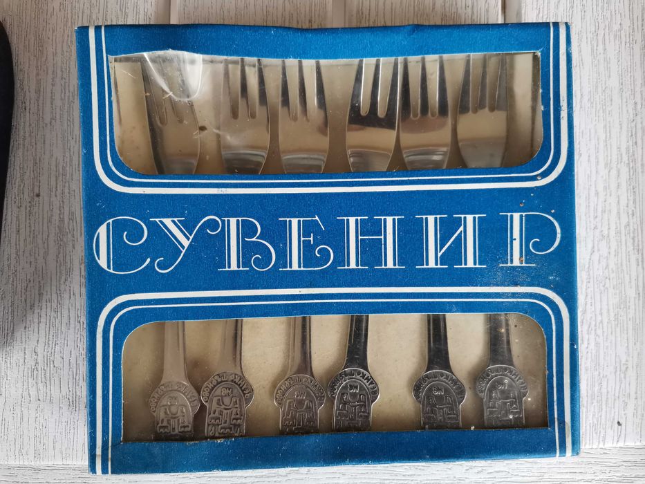 Лъжички за кафе, вилички и ножчета за десерт