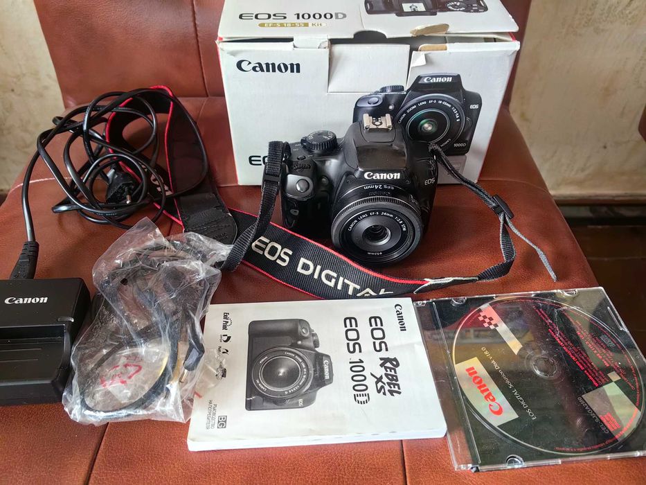 Фотоапарат Canon EOS 1000D