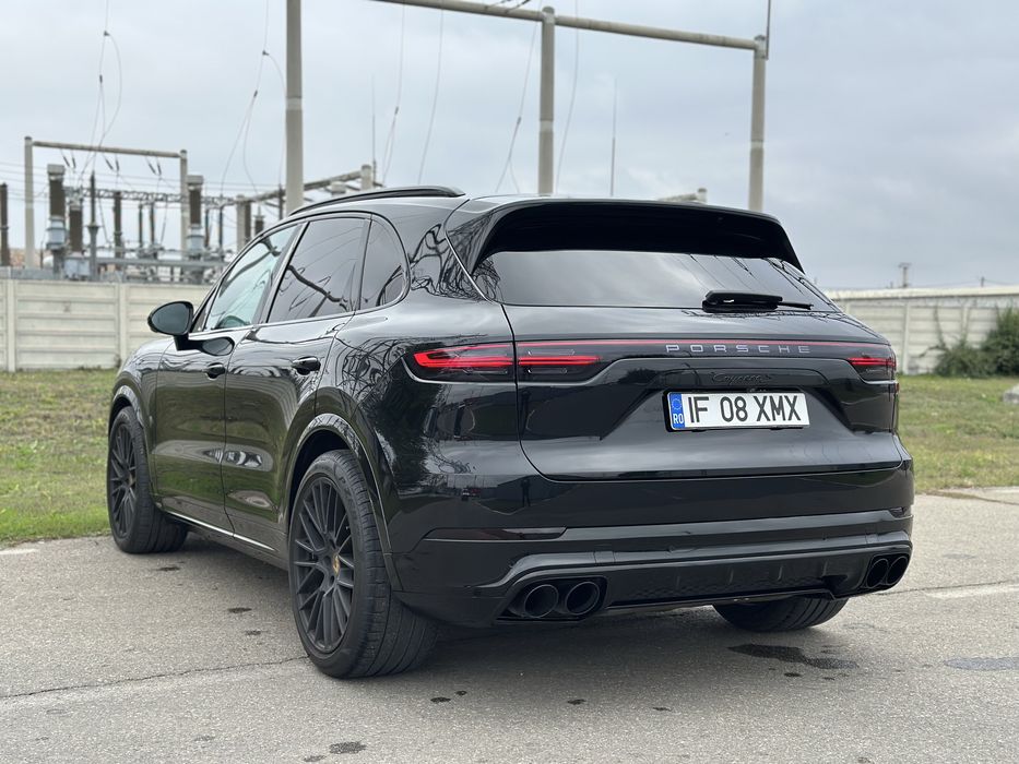 Porsche Cayenne S 440