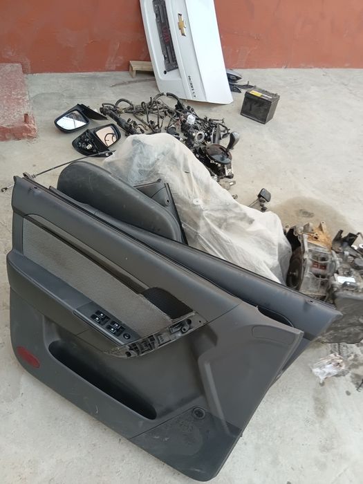 Nexia.3 soyilgan zapchaska detalari bor oq kumga nimasi kerak bosa bor