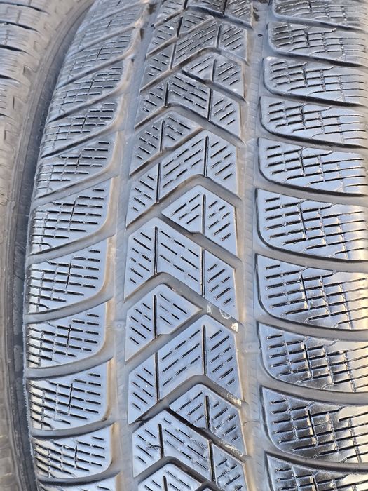 235 55 18 Pirelli