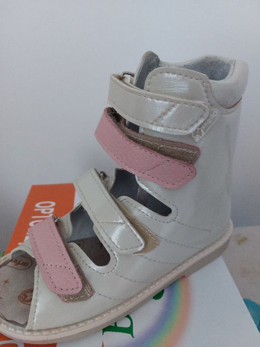 Продам ортопедические сандали