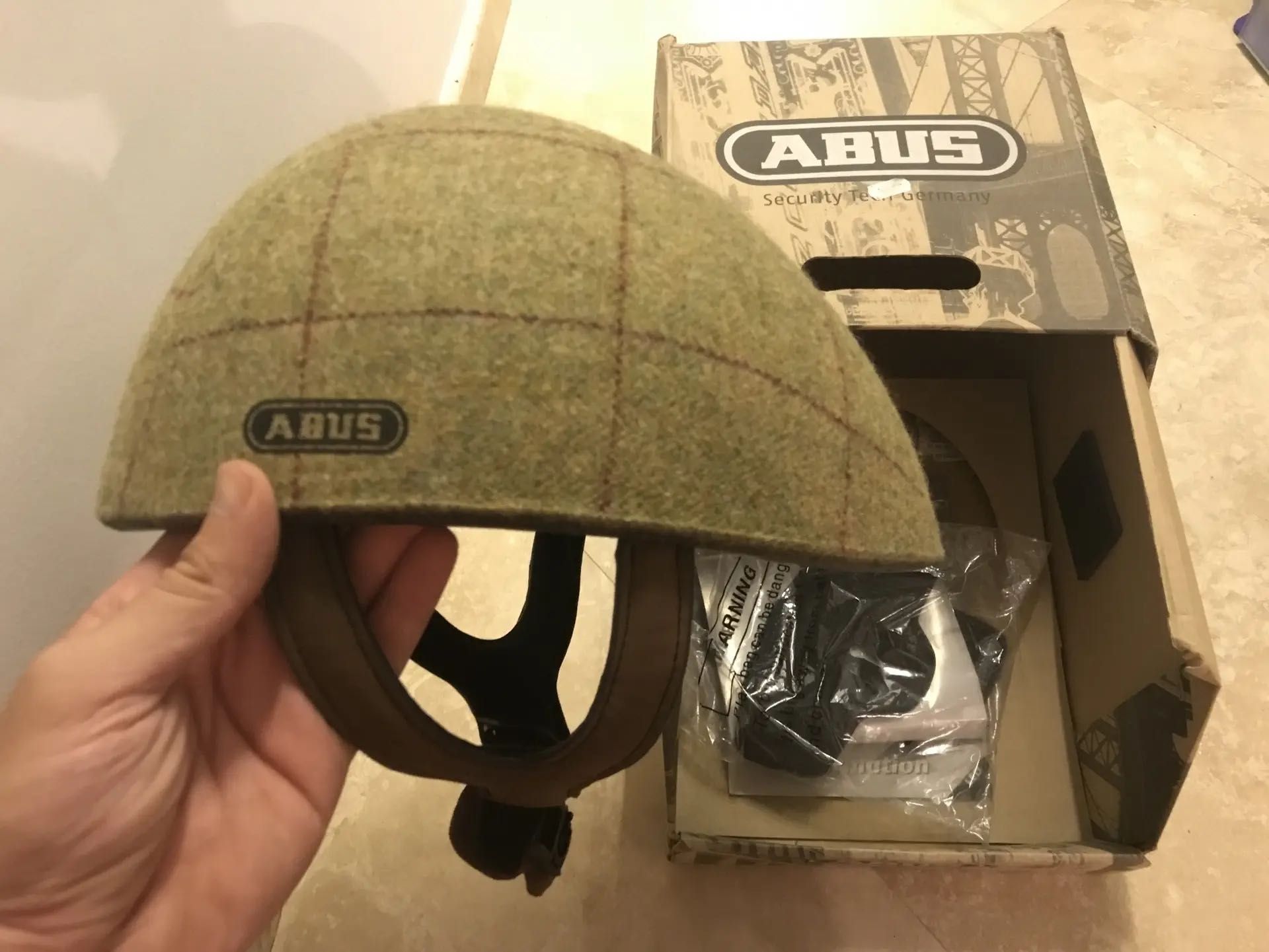 Casca Oras ABUS Cyclonaut Helmet - tartan