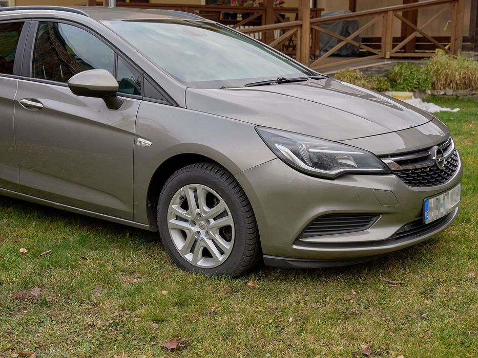 Opel Astra Opel Astra K 1.6 CDTI (110 CP) – Fiabilă, economică, bine întreținută